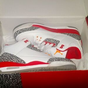 Size 6.5 Or women's 8 Fire engine RED Jordan 3! 💋
